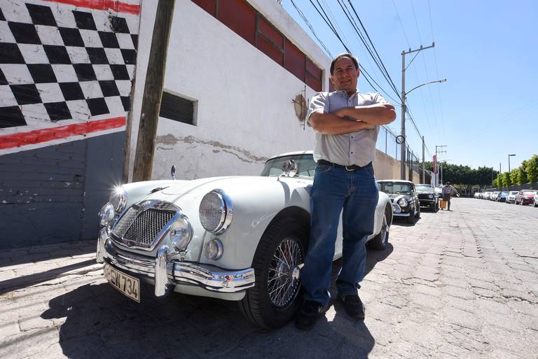 Rescata autos clásicos, Héctor es presidente del Club de Autos Antiguos -  Diario de Querétaro | Noticias Locales, Policiacas, de México, Querétaro y  el Mundo