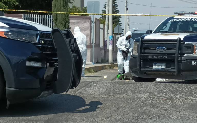 Adultos mayores reciben brazaletes de seguridad - El Sol de Cuernavaca