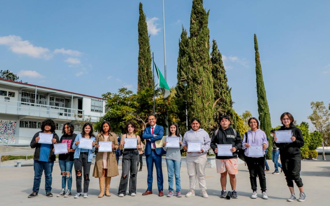 Estudiantes De Bachillerato De Uaq Lograron Obtener Una Certificaci N De Ingl S Diario De