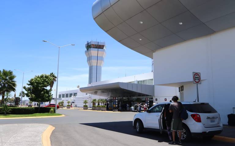 Kenzo hotsell queretaro aeropuerto