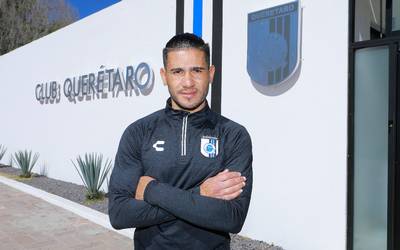 Ya Esta Aqui Jonathan Dos Santos Fue Presentado Oficialmente Como Refuerzo De Gallos Diario De Queretaro Noticias Locales Policiacas De Mexico Queretaro Y El Mundo